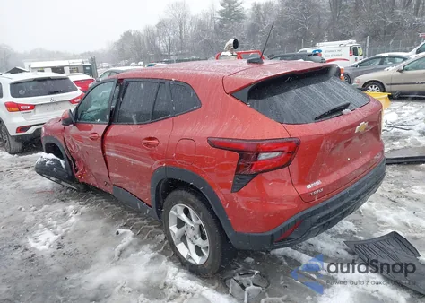 2024 Chevrolet Trax Fwd Sp z USA, uszkodzony, nr VIN KL77LFE26RC078262